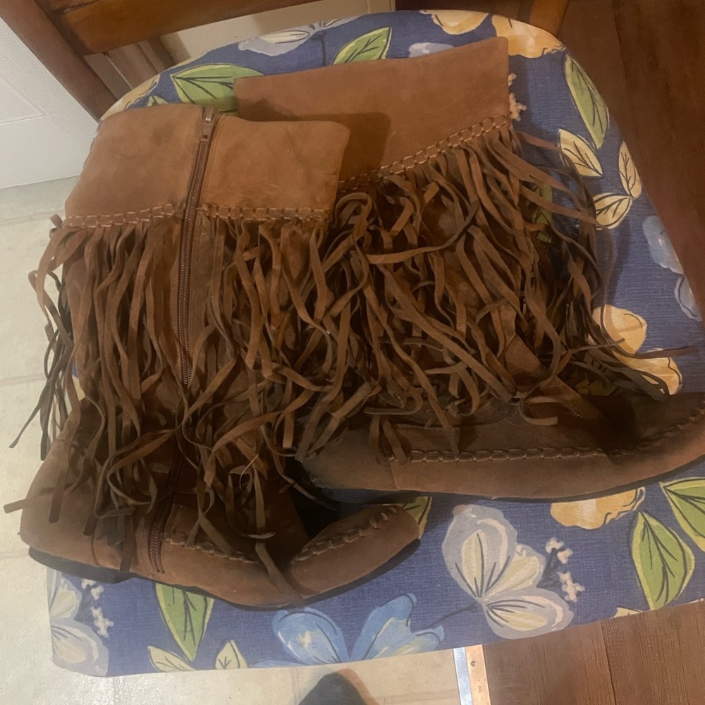 Fringe Suede Boots - Brown